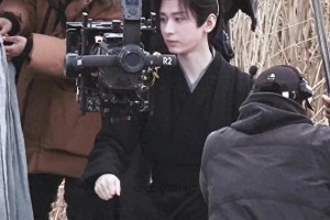 成毅《少年谢淮安》穷困生活曝光，粉丝调侃想去偷看洗澡