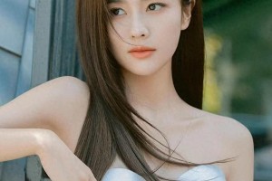 白鹿白色抹胸装回眸绝美，优雅公主造型惊艳全场