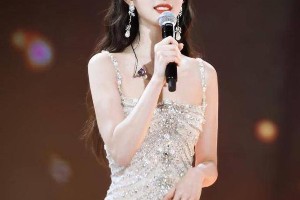 孟子义跨年晚会跑调引热议，周华健无辜躺枪
